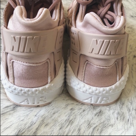 ‼️sold‼️Rare Nike Huarache Run Rose Gold 9W - Picture 4 of 8